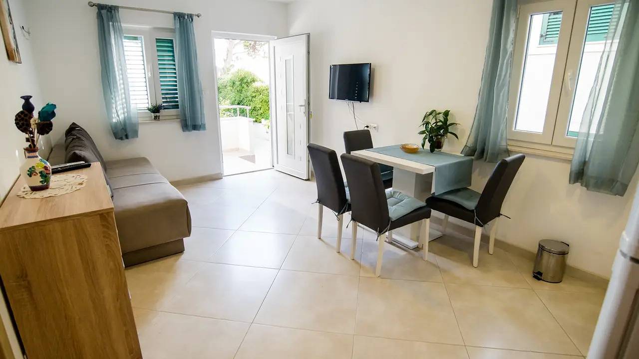 Hel ferieleilighet, Ferienwohnung für 4 Personen (30 m²) in Promajna in Promajna, Makarska Riviera