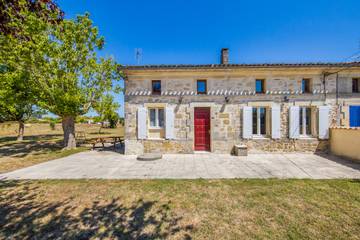 Gîte pour 10 personnes, avec jardin, adapté aux familles à Cavignac