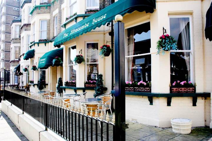 Bed and breakfast for 2 people, with terrace in Southend-on-Sea