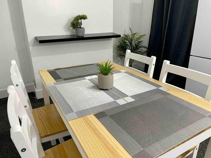 Gîte pour 6 personnes, avec vue et jardin dans Chatham (United Kingdom)