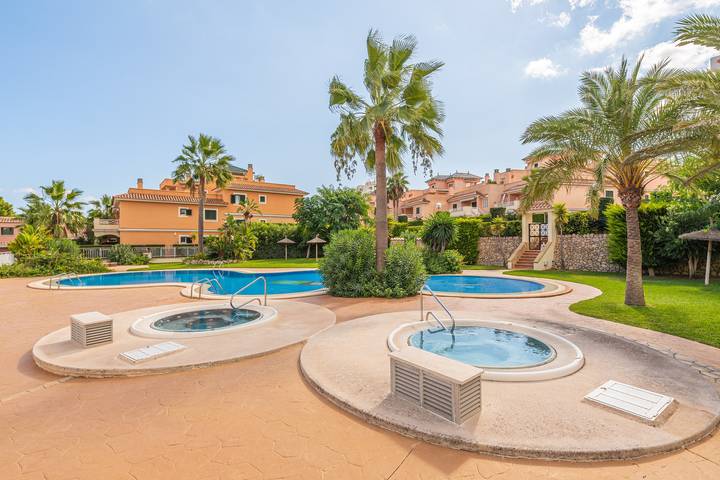 Ferienwohnung für 4 Personen, mit Balkon und Whirlpool in Calas de Mallorca - 3