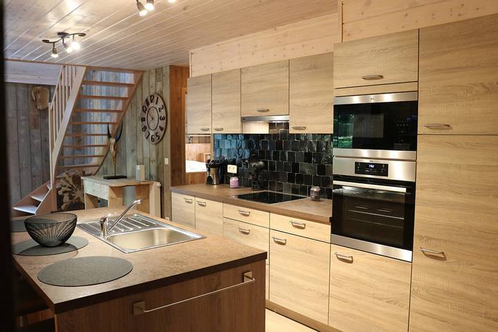 Location de vacances pour 8 personnes, avec terrasse et jacuzzi ainsi que sauna et jardin dans Barvaux-sur-Ourthe - 4