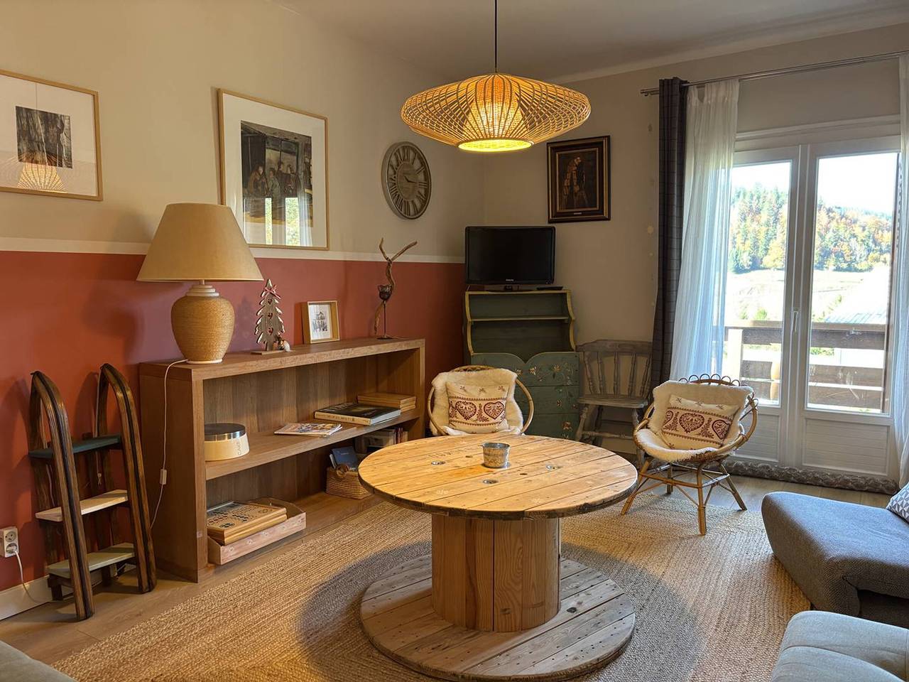 Appartement entier, Appartement fonctionnel avec balcons, parking et Wi-Fi - Centre de Villard de Lans in Villard-de-Lans, Parc naturel régional du Vercors