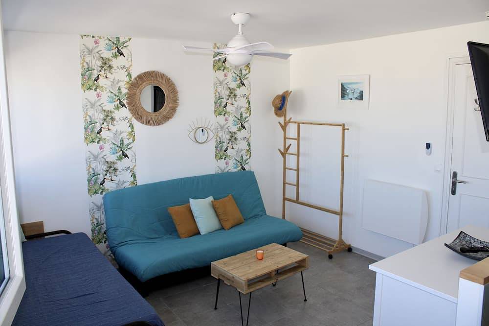 Entire apartment, Waterfront studio, sea view 1st line beach in Palavas-les-Flots, Côte d'Améthyste