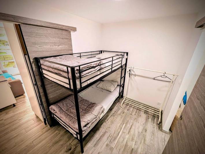 Gîte pour 4 personnes, avec vue ainsi que jardin et piscine à Istres - 3