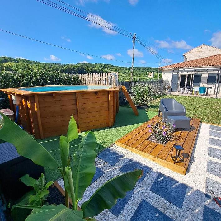 Location de vacances pour 6 personnes, avec Terrasse ainsi que Jardin et Piscine à Saint-Pierre-de-Clairac