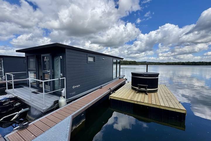 Ferienhaus für 4 Personen, mit Terrasse und Whirlpool