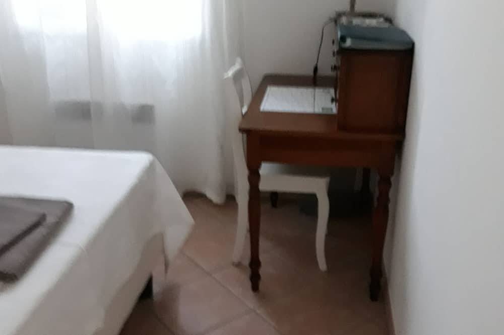 Ganze Wohnung, Ferienwohnung im Haus auf dem Land, mit Pool, Peri in Peri, Ajaccio und Umgebung