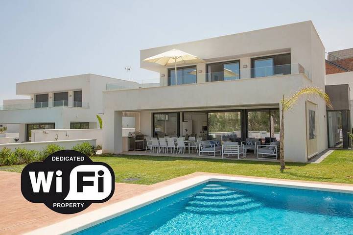 Chalet para 8 personas, con balcón y jardín en Manilva