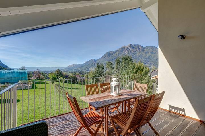 Appartement de vacances pour 11 personnes, avec Terrasse ainsi que Jardin et Piscine