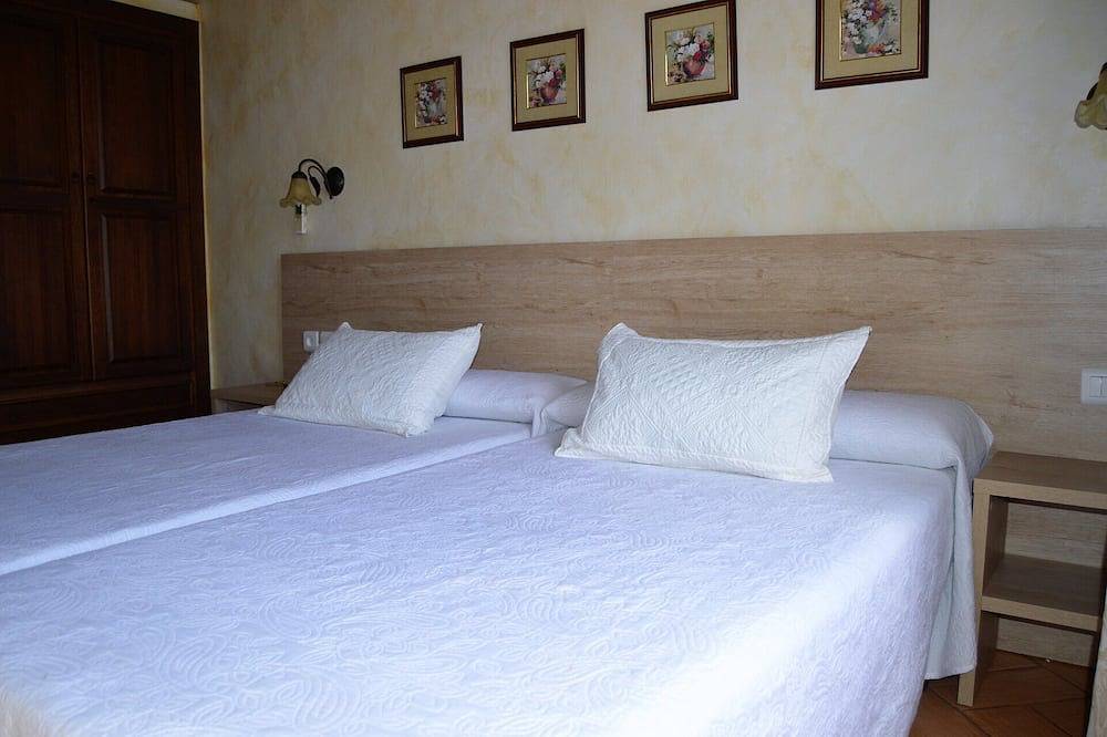 Entire apartment, 2 bedroom apartment in Cáceres, Cáceres Region