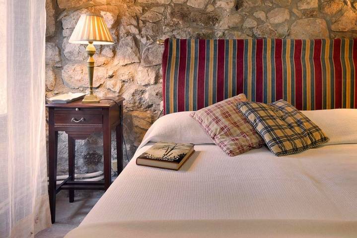 Hôtel pour 2 personnes, avec piscine et vue ainsi que jardin et sauna à Montseny - 4