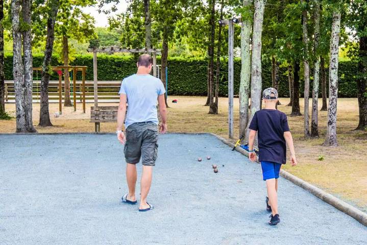 Camping pour 10 personnes, avec terrasse, animaux acceptés à Saint-Georges-d'Oléron - 3