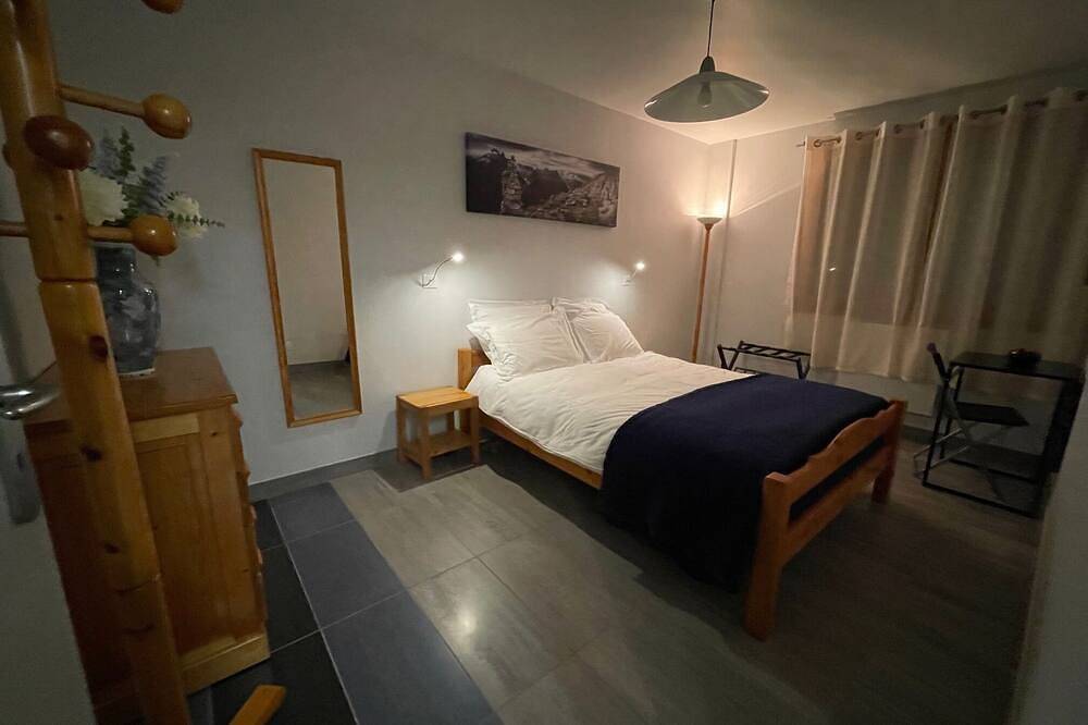 Apartamento entero, At the foot of the major ski resorts: 3-room apartment. in Sainte-Foy-Tarentaise, Albertville region