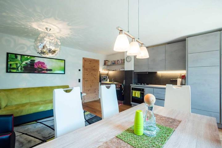 Appartamento per 3 persone, con Balcone e Terrazza nonché Giardino e Sauna a Val di Funes
