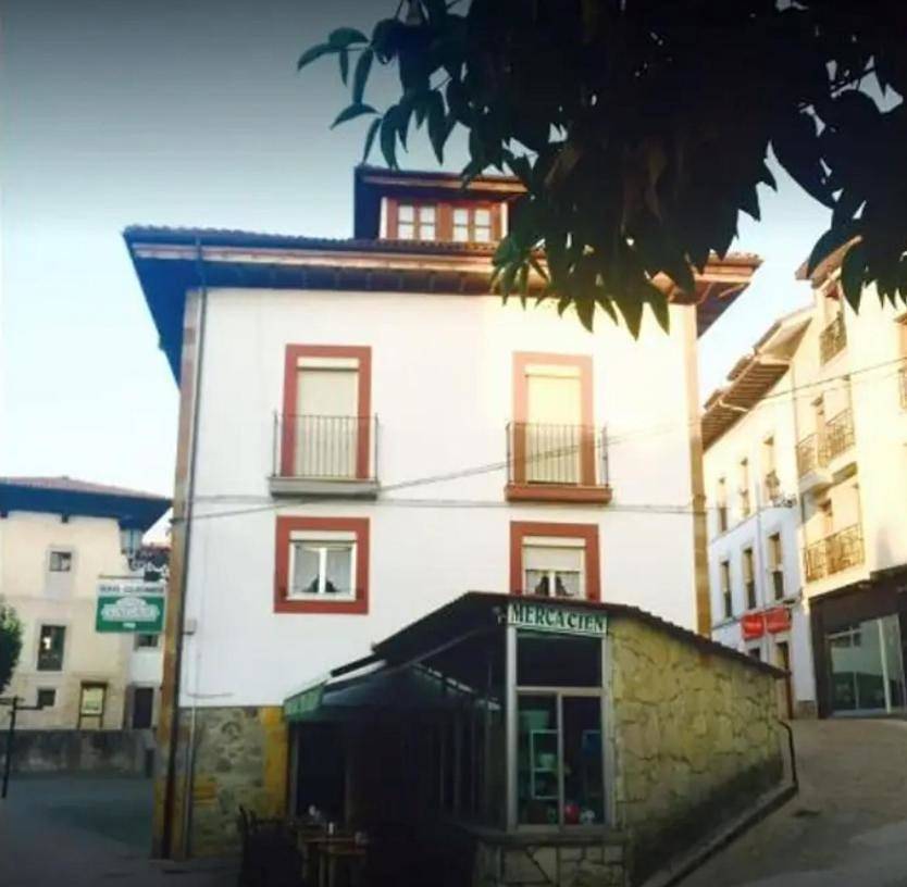 Pensión Gijonés in Cangas de Onís, Asturias Province