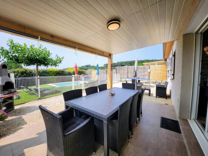 Location de vacances pour 6 personnes, avec vue ainsi que piscine et jardin, animaux acceptés à Joyeuse - 4