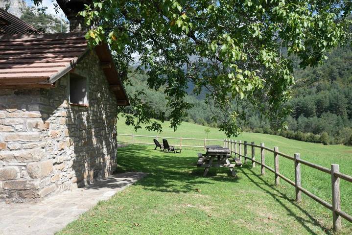 Casa rural para 6 personas, con vistas y jardín en La Jacetania - 4