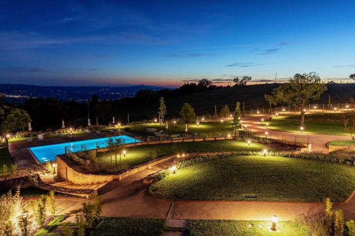 Villa per 29 persone, con panorama e giardino nonché sauna e piscina, con animali domestici - 1