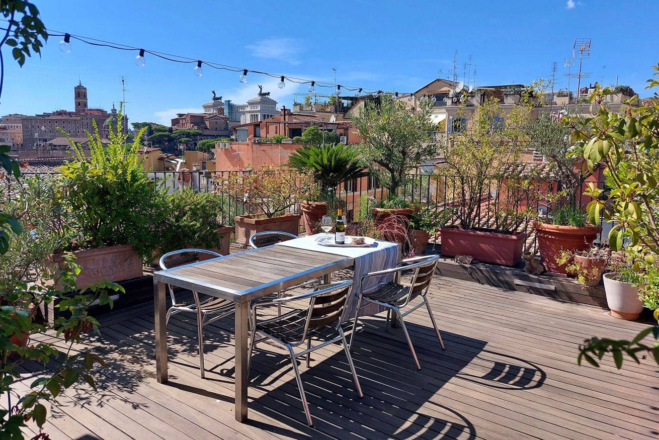 Apartamento entero, Apartamento de vacaciones para 4 personas con balcón/terraza in Centro de Roma, Roma