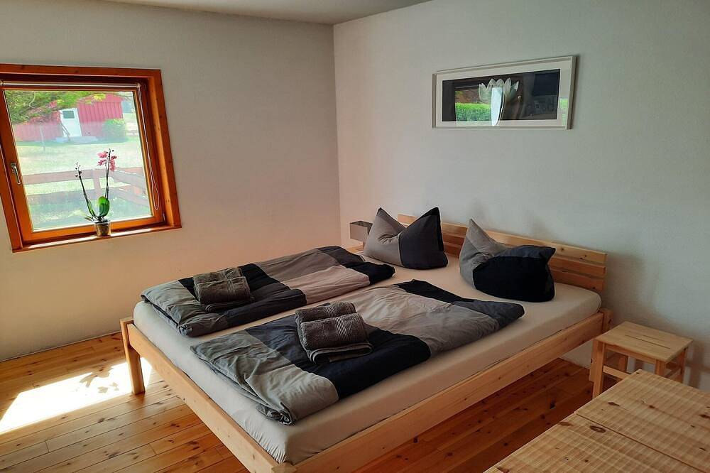 Ganze Wohnung, Gemütliche Ferienwohnung in der Oase am Vilzsee in Diemitz, Mirow