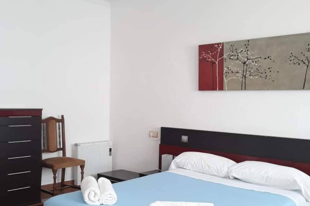 Entire apartment, Atico-plaza centro ciudad in Algodonales, White Villages