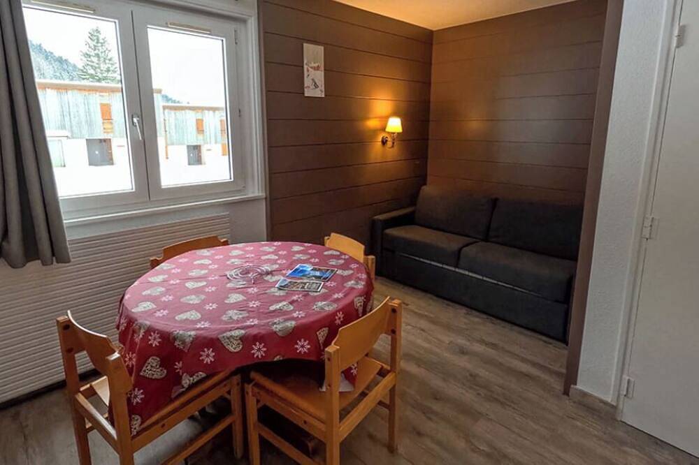 Geheel appartement, Les Monts Jura 2P4S - One Bedroom Apartment, Sleeps 4 in Lélex, Parc naturel régional du Haut-Jura