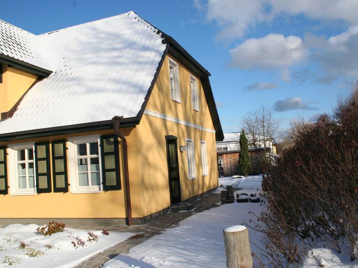 Ferienwohnung für 2 Personen, mit Terrasse und Garten in Wustrow - 2