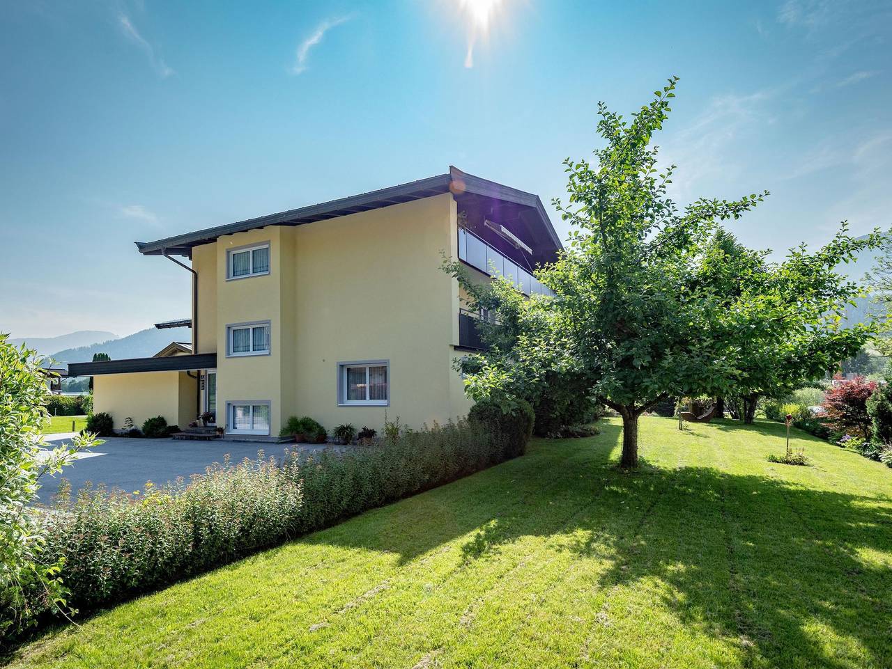 Ganze Ferienwohnung, Haus Sonne - Apartment/2 Schlafräume/Dusche, Wc in Kirchdorf in Tirol, Bezirk Kitzbühel