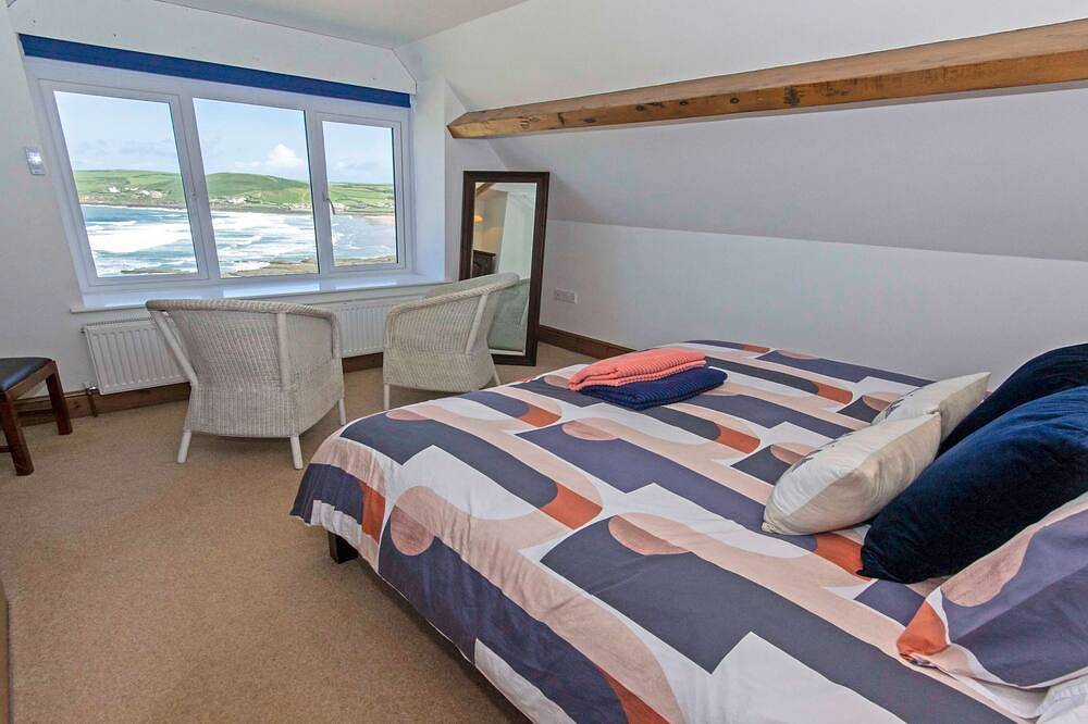 Stables - Best Sea views in Croyde! Sleeps 8 in Croyde, Devon