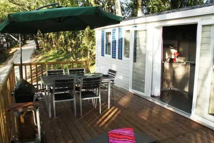 Camping pour 8 personnes, avec Terrasse et Piscine
