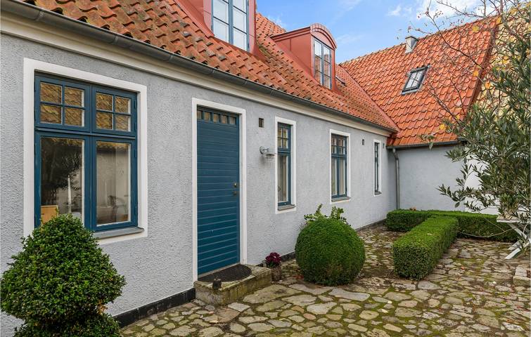 Ferienhaus für 6 Personen, mit Terrasse und Garten in Simrishamn