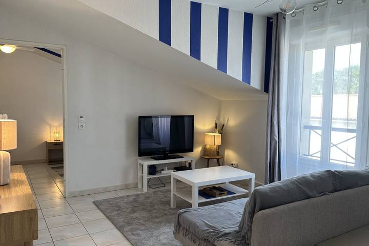 Appartement entier, Appartement proche Bassin d'Arcachon avec balcon in La Teste-de-Buch, Région d'Arcachon