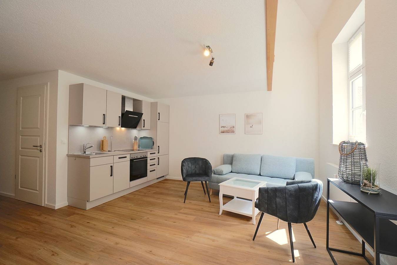 Ganze Wohnung, Ferienwohnung für bis zu drei Personen mit Blick auf den Schleswiger Dom in Schleswig, Schleswig & Umgebung