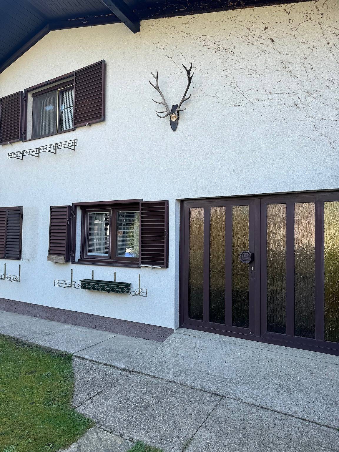 2 Schlafzimmer, 2 Bäder Haus mit einem Wohnzimmer und einem Empfangsbereich im Obergeschoss in Wien, Donau Niederösterreich