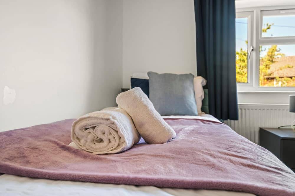 Luxury Watford 2 Bed House Free Parking in Watford, Hertfordshire