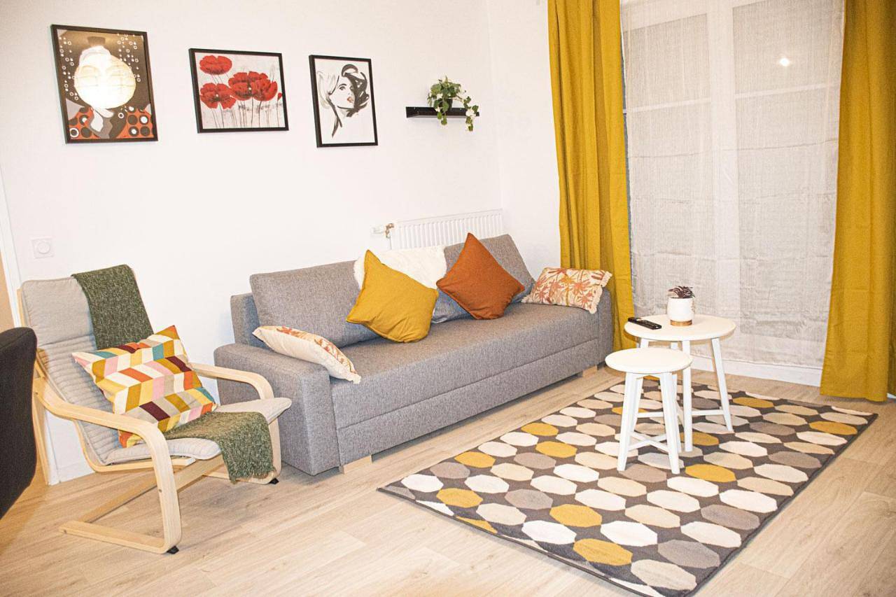 Appartement entier, One-Bedroom Apartment in Gagny, Seine-Saint-Denis