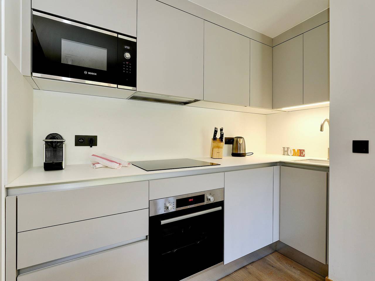 Apartamento entero, Nuevo a pie de pista, 3 habitaciones con Wifi y parking in Courchevel 1650 (Moriond), Saint-Bon-Tarentaise