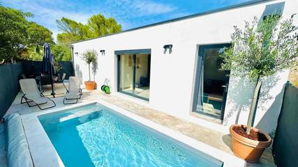 Cottage pour 6 personnes, avec piscine à Saint-Maximin (Nimes)