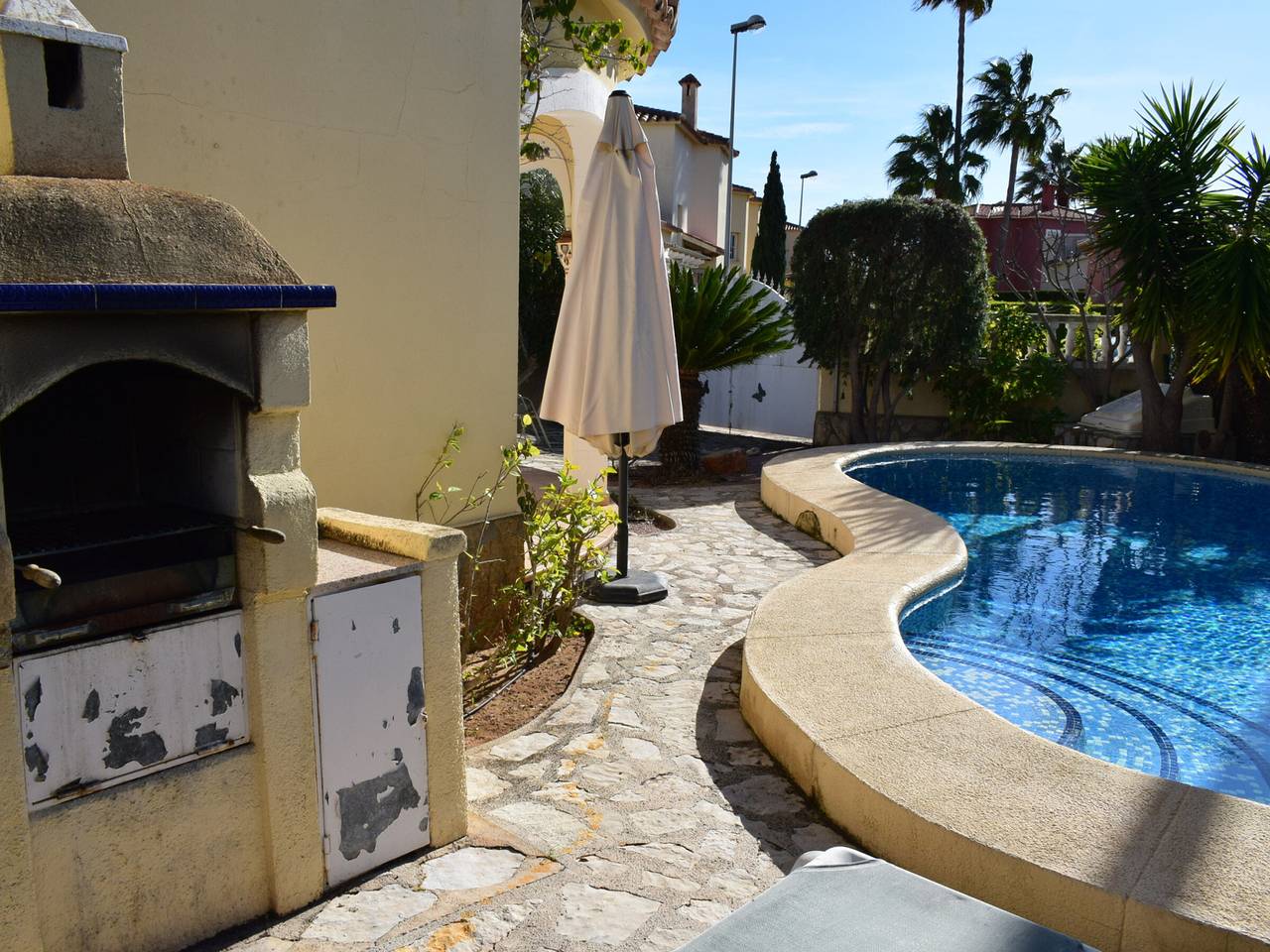 Chalet in Oliva Nova with private pool, Wi-Fi, air conditioning in Oliva, Costa Blanca