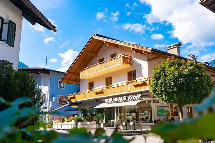 Hôtel pour 3 personnes, avec balcon et vue