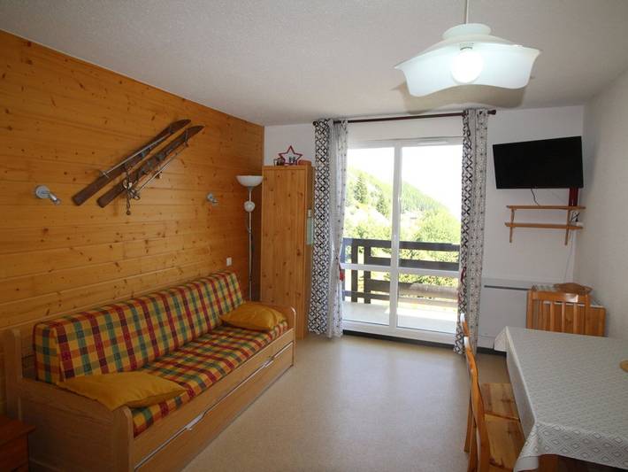 Gîte pour 4 personnes, avec terrasse, animaux acceptés dans Office De Tourisme D Auris En Oisans - 3