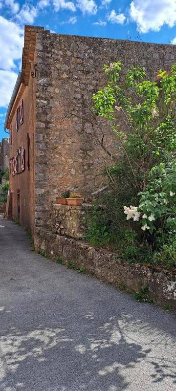 Gîte pour 2 personnes, avec terrasse à Fox-Amphoux