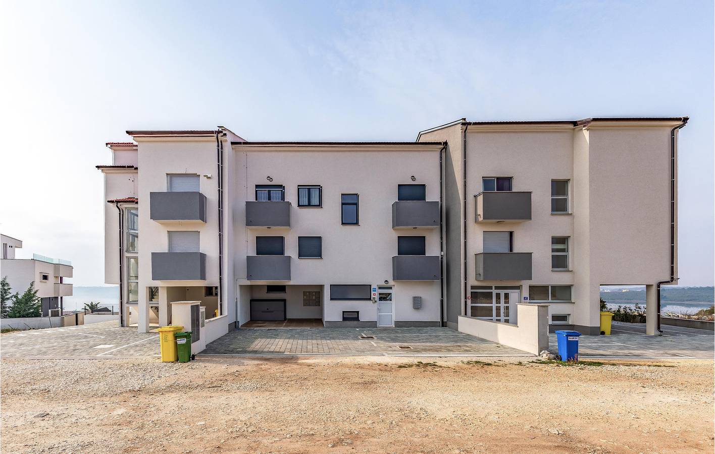 Ganze Ferienwohnung, Geräumige 2-Zimmer-Wohnung mit Terrasse, 2 km vom Strand Bijeca entfernt in Pula-Medulin, Pomer