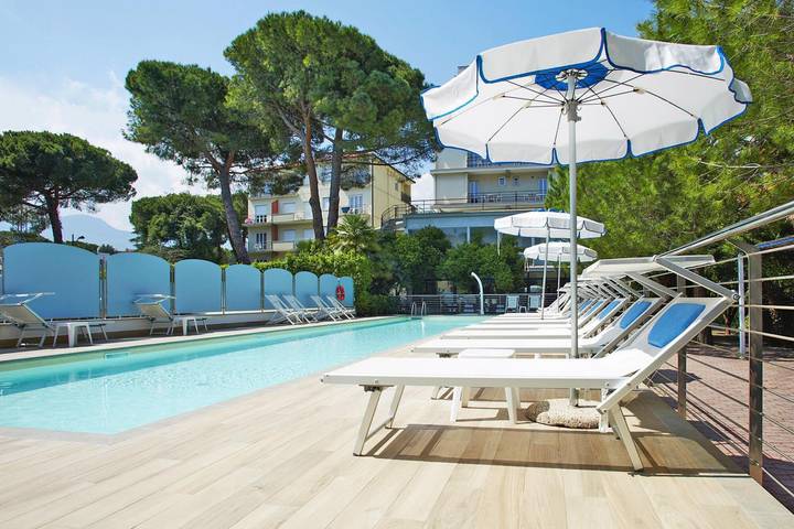 Ferienwohnung für 2 Personen, mit Balkon und Terrasse sowie Whirlpool und Garten in Pietra Ligure Gemeinde - 3