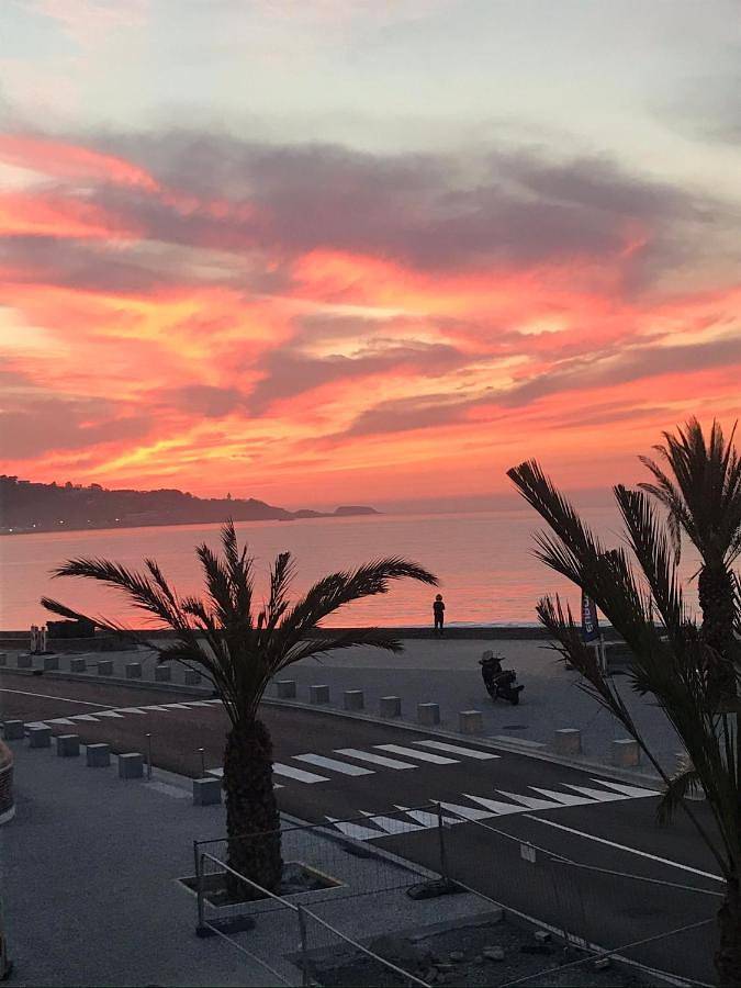 Gîte pour 2 personnes, avec Terrasse et Vue dans Plage Des 2 Jumeaux Hendaye
