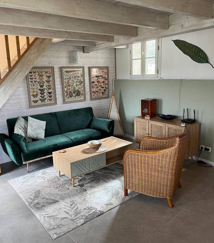 Location de vacances pour 3 personnes, avec piscine et jardin ainsi que terrasse et vue, animaux acceptés à Juignac - 3