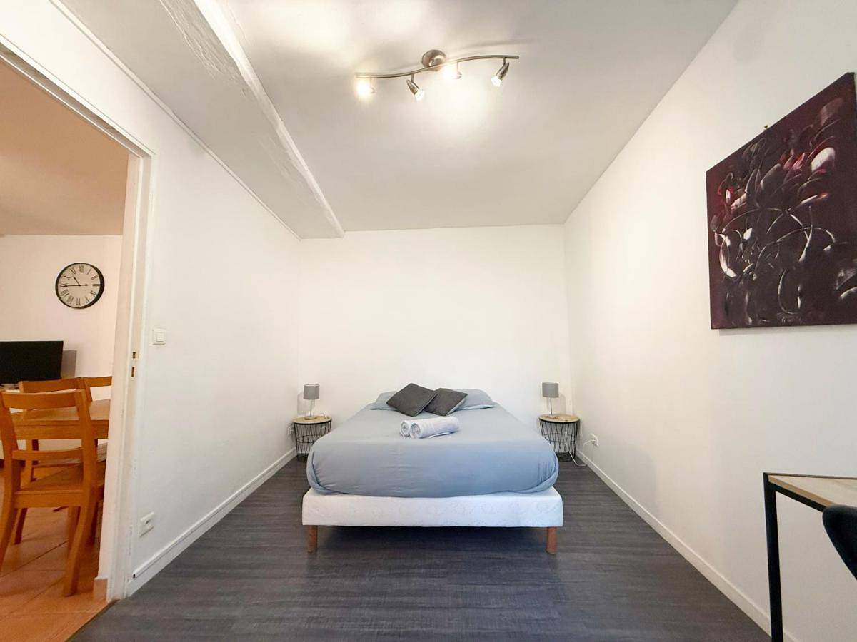 Appartement entier, Two-Bedroom Apartment in Bray-sur-Seine, Seine-et-Marne