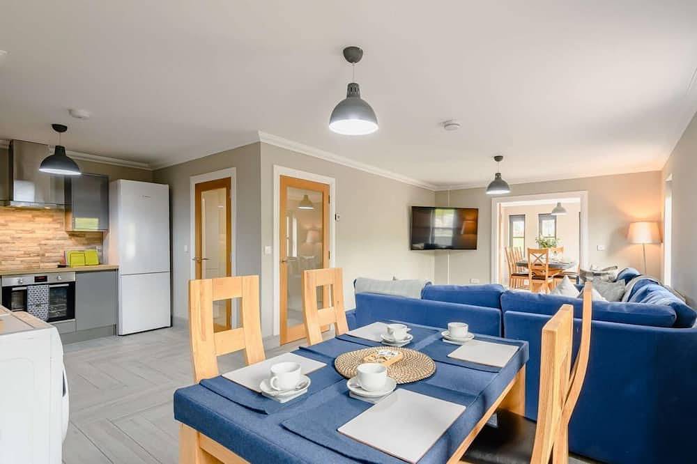 3 Bed in Alexandria in Loch Lomond, West Dunbartonshire