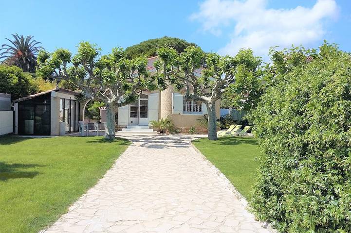 Villa pour 5 personnes, avec jacuzzi et jardin, animaux acceptés à Saint-Cyr-sur-Mer